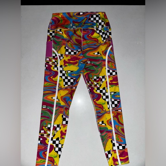 Brittany Allen x Peloton Printed Cargo Leggings - Picture 4 of 9